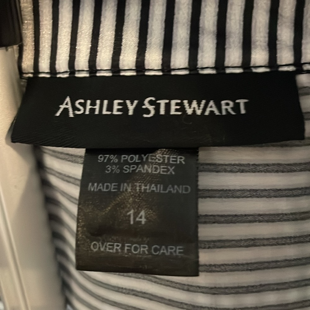 Ashley Stewart silky blouse. Gently worn. - Picture 5 of 6